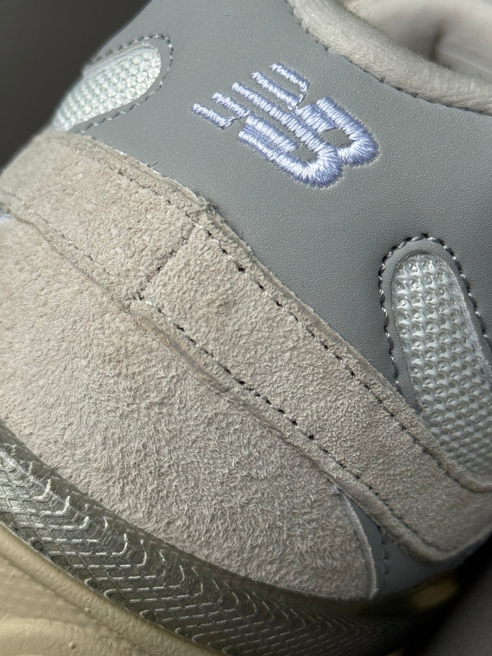 New Balance 9060 Blanco Crudo