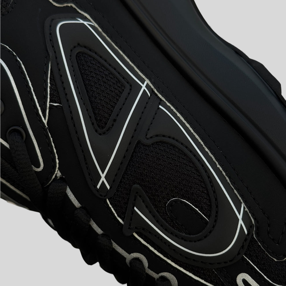 Dior B30 en negro Monocromático