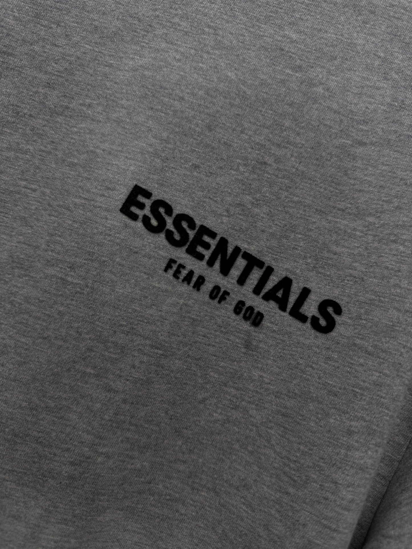 Essentials SS22