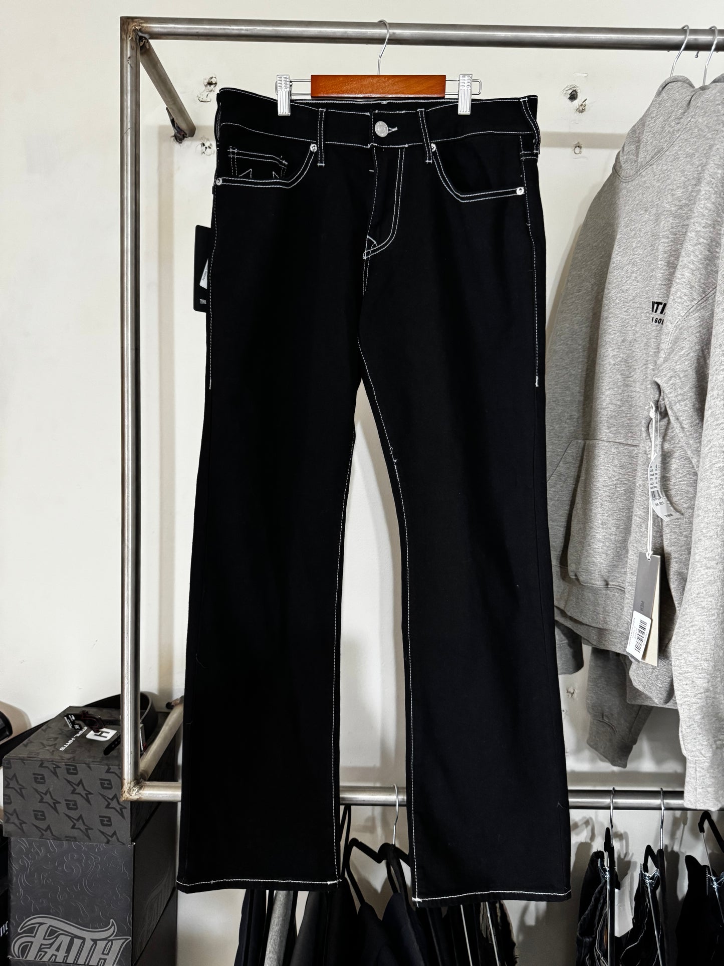 Pantalon true religion linea blanca