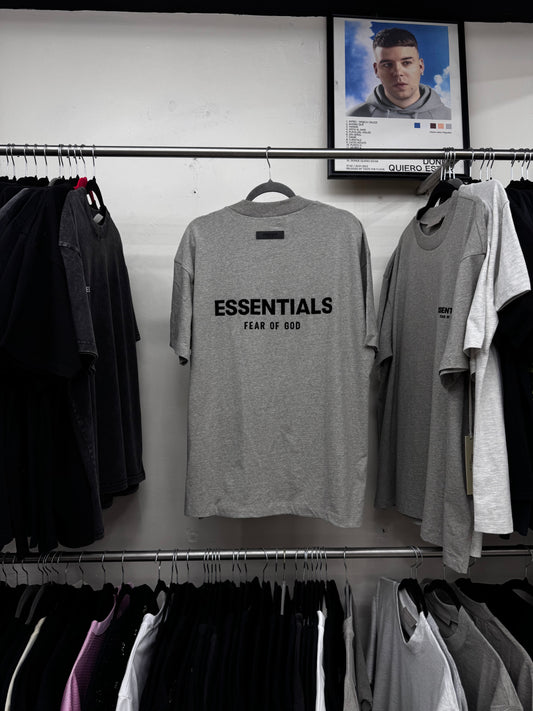 Essentials SS22