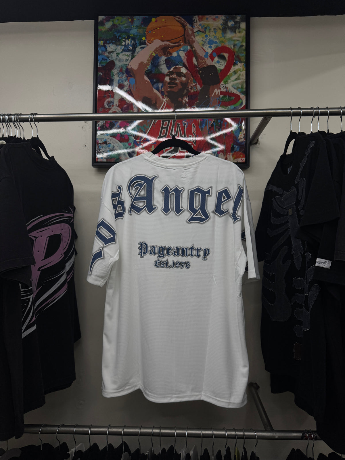 Playera Be Good Miracle Los Angeles Gothic Logo