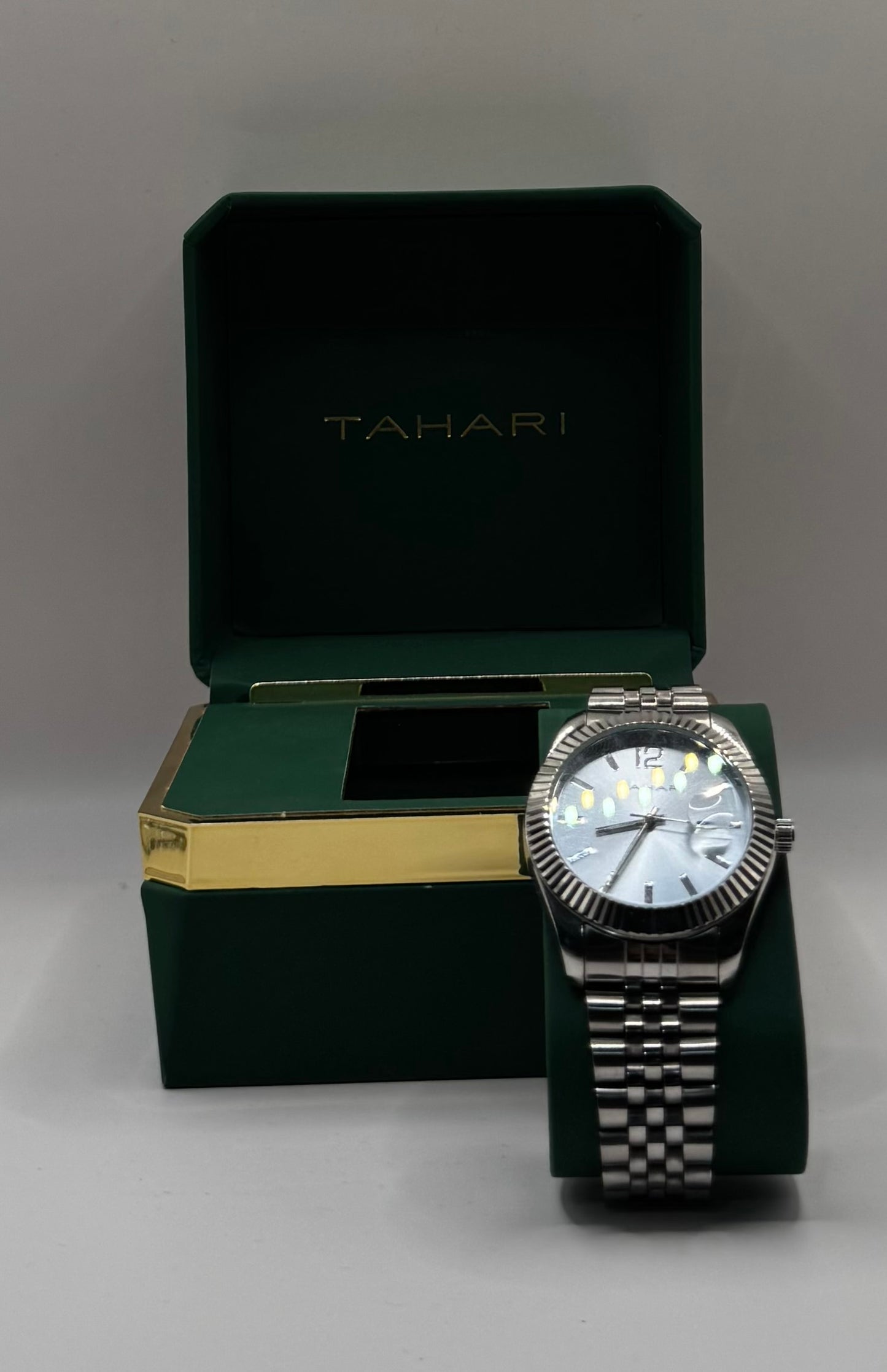 Reloj TAHARI