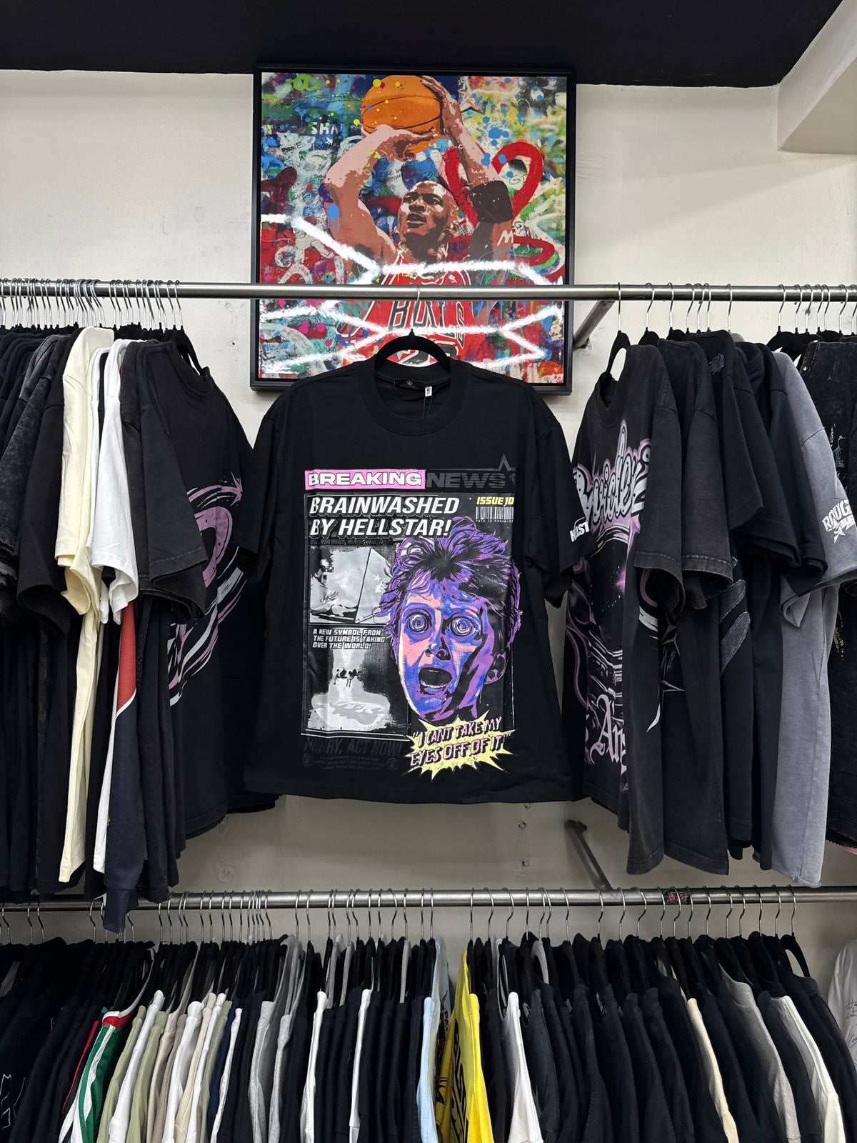 Playera Hellstar Breaking News Negra