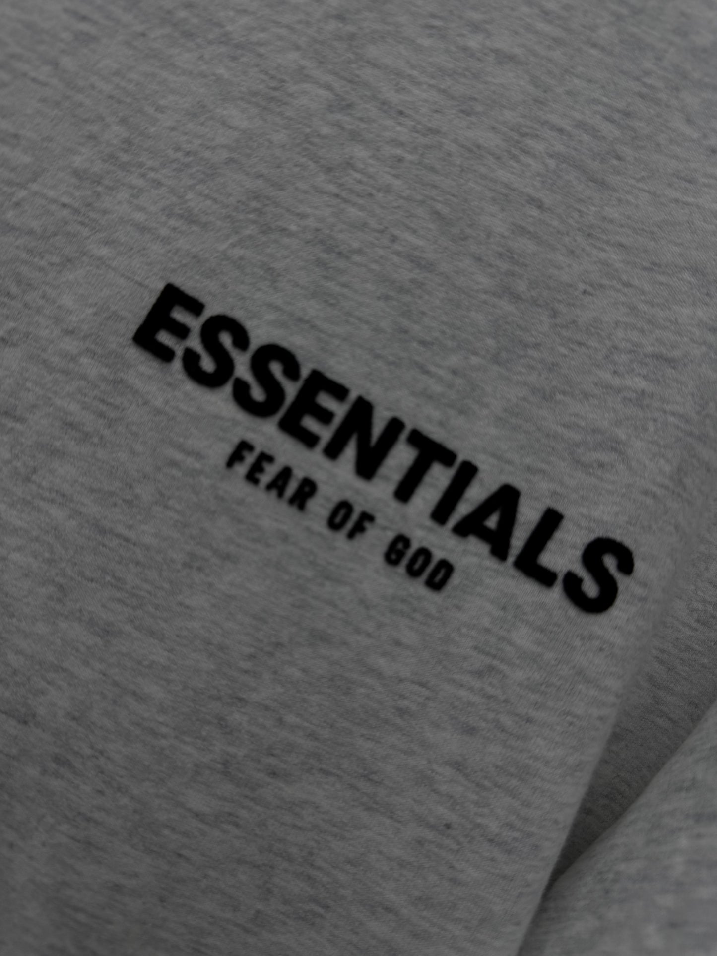 ESSENTIALS SS22