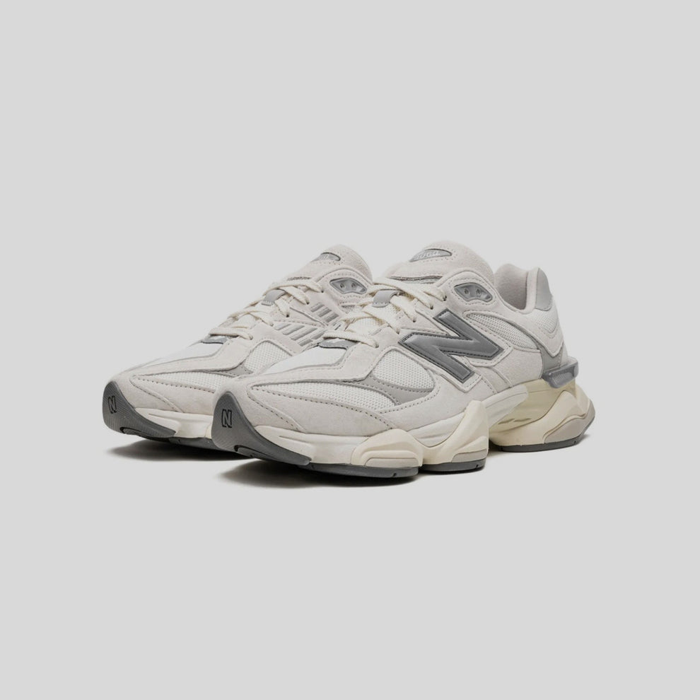 New Balance 9060 Blanco Crudo