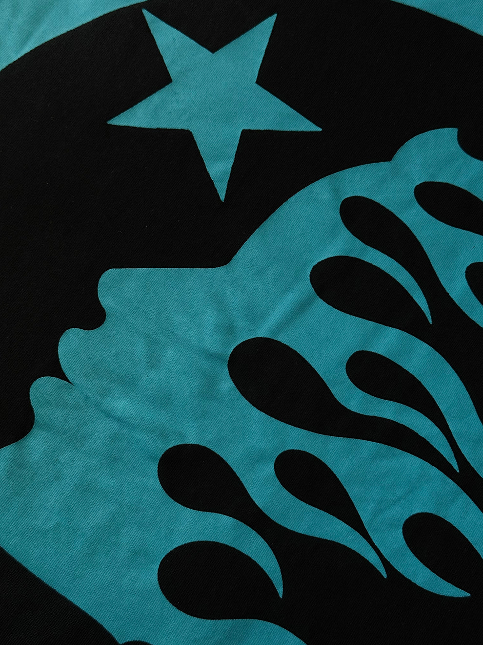 Playera Hellstar Negra Con Azul Menta