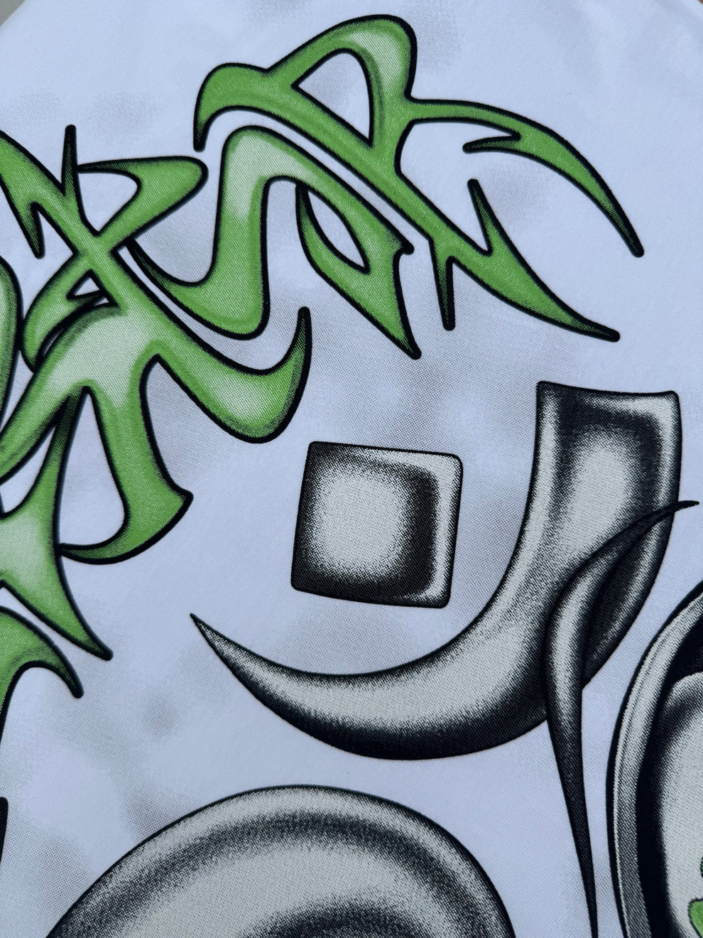 Playera Hellstar Om Graffiti White