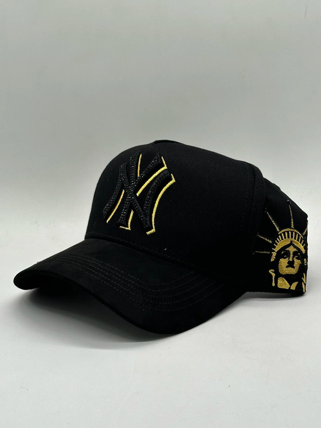 BIG BOSS // NY CRYSTAL GOLD KEVIN HATS